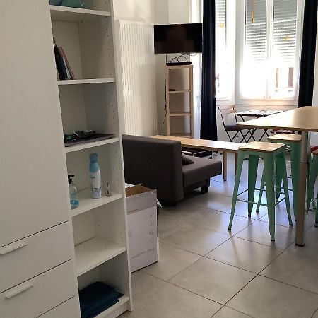 Confort, Central Studio Apartment Тулон Екстериор снимка